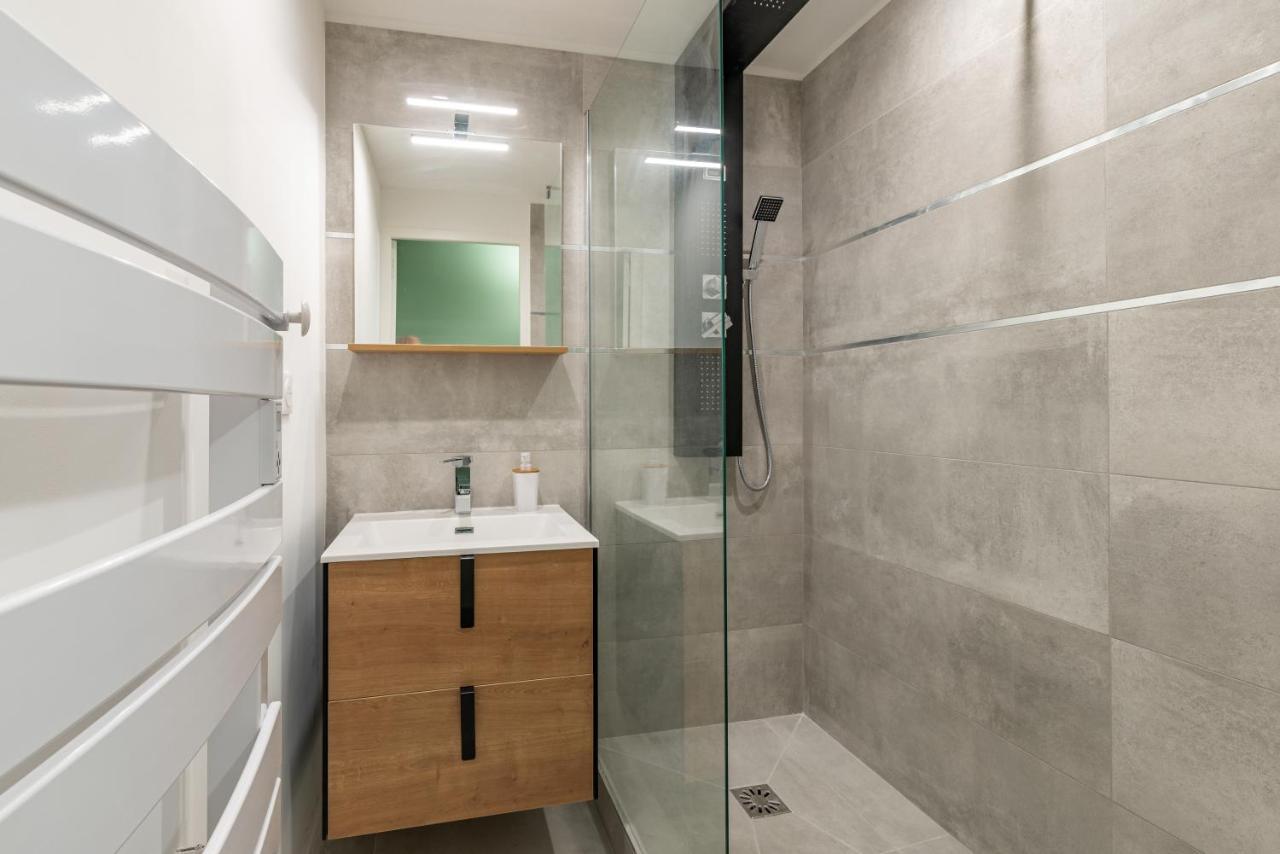 Amja Proche Clinique Saint-Roch Apt 3 Chambres 3 Salles De Bain Parking Gratuit Ideal Famille Groupe Coworking 10 Min Centre Ville 10 Min Plage 5 Min Sortie Autoroute Montpellier Exteriör bild