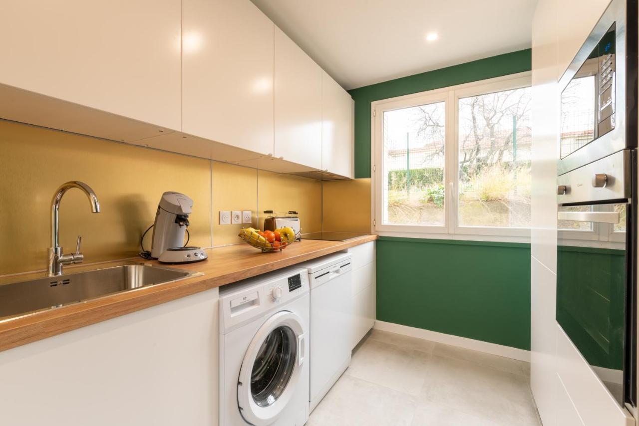 Amja Proche Clinique Saint-Roch Apt 3 Chambres 3 Salles De Bain Parking Gratuit Ideal Famille Groupe Coworking 10 Min Centre Ville 10 Min Plage 5 Min Sortie Autoroute Montpellier Exteriör bild