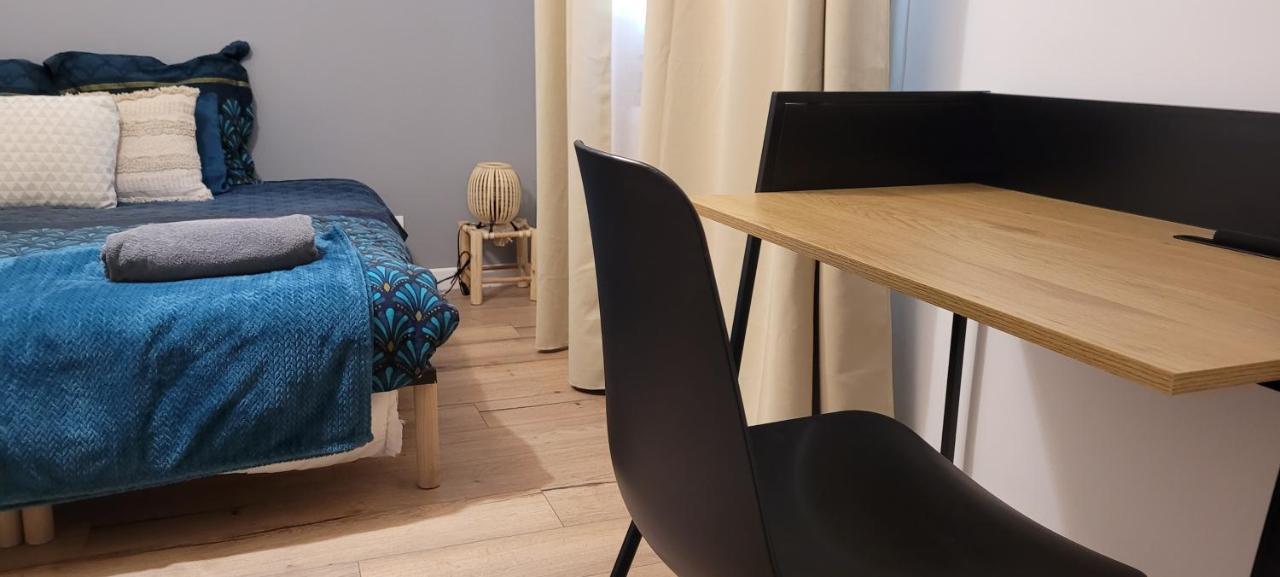 Amja Proche Clinique Saint-Roch Apt 3 Chambres 3 Salles De Bain Parking Gratuit Ideal Famille Groupe Coworking 10 Min Centre Ville 10 Min Plage 5 Min Sortie Autoroute Montpellier Exteriör bild