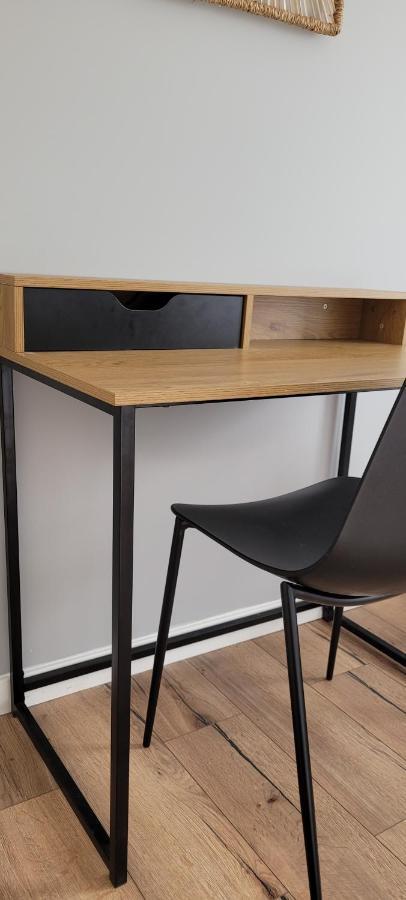 Amja Proche Clinique Saint-Roch Apt 3 Chambres 3 Salles De Bain Parking Gratuit Ideal Famille Groupe Coworking 10 Min Centre Ville 10 Min Plage 5 Min Sortie Autoroute Montpellier Exteriör bild